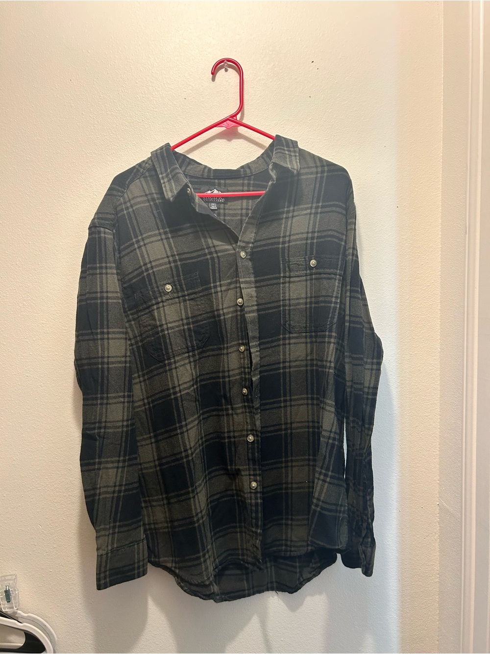 Pacifica Black & Olive Plaid Button-Down Shirt